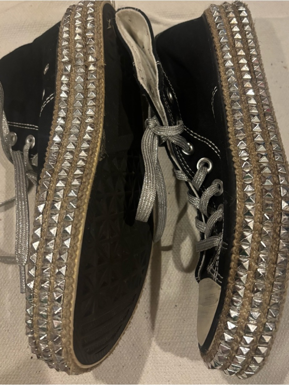 Mi.iM Billie Vintage Studded Canvas Sneakers size 7.5